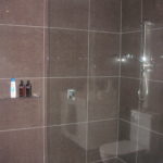 Frameless shower screen by Dynamic Glass Melbourne